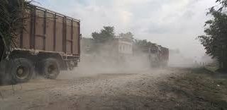 निर्माण कार्य ठप रहने से आक्रोश