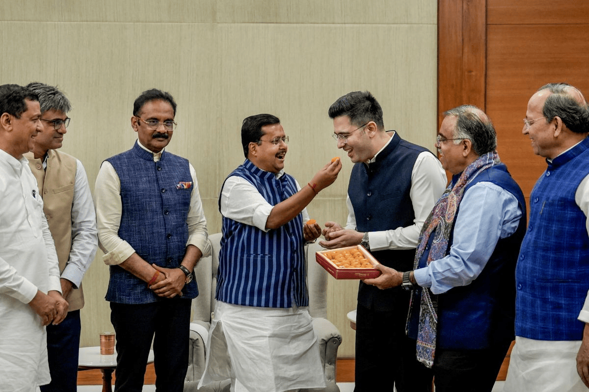 merger of 7 AAP MPs with BJP